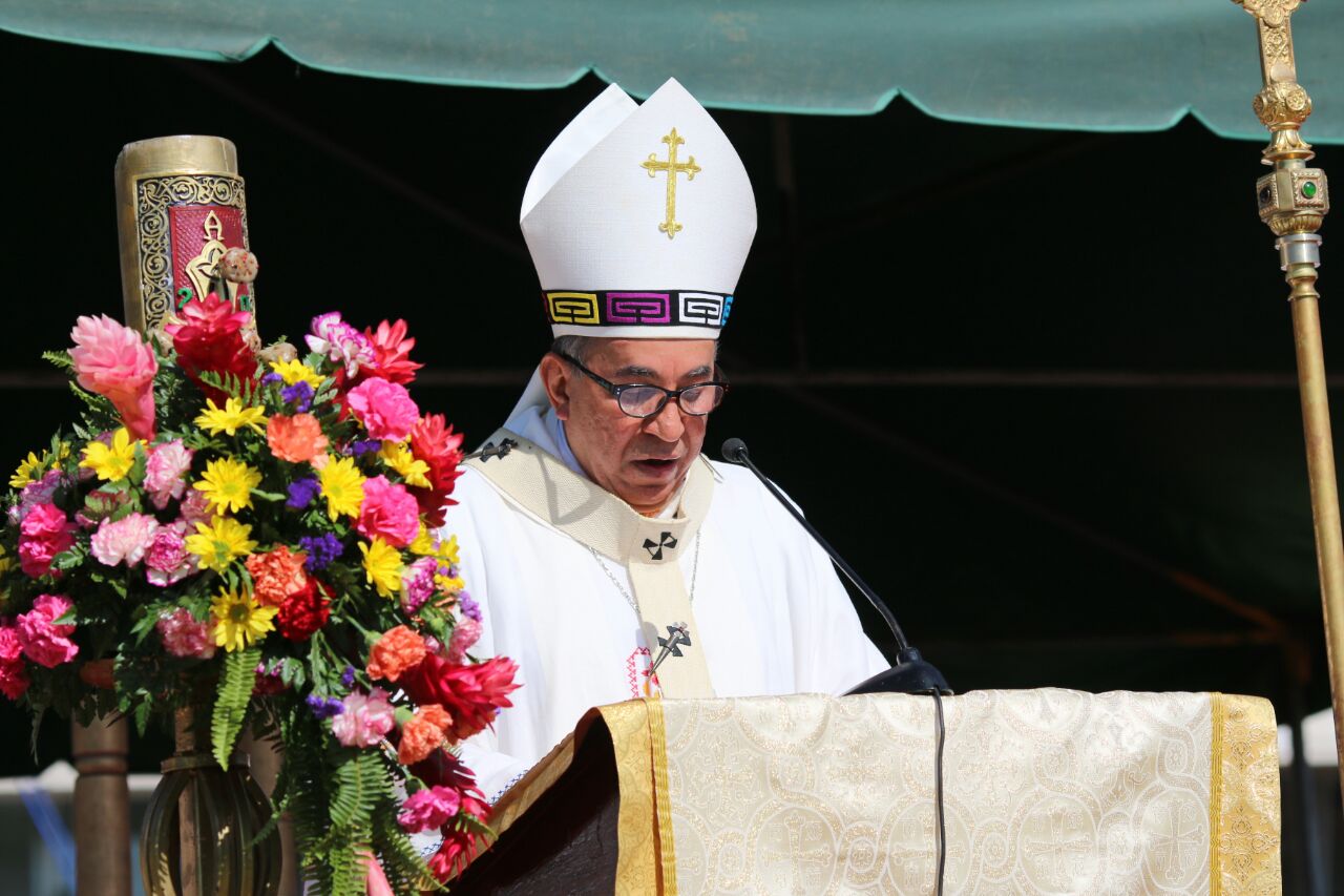 "La Iglesia Católica es la mayor red humana que existe en el mundo" - Mons. Ulloa