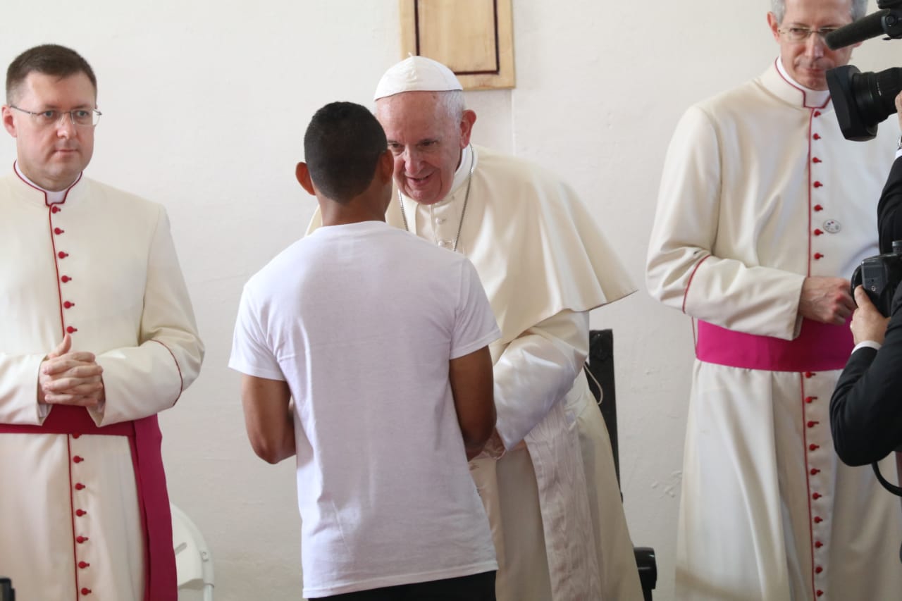 Liturgia penitencial con los jóvenes privados de libertad - Centro de Cumplimiento de Menores Las Garzas de Pacora