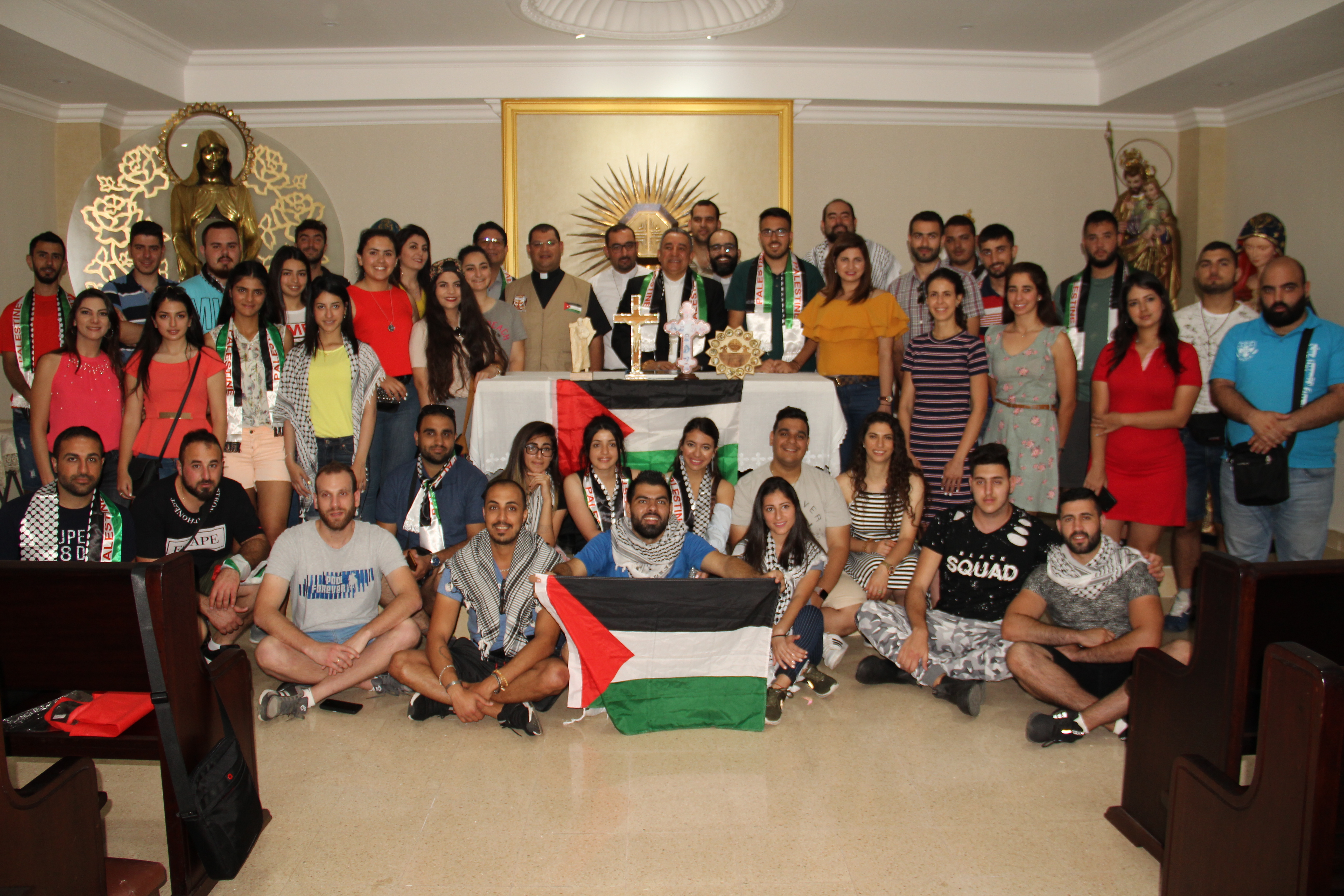 Jóvenes católicos de Palestina se reúnen con el Arzobispo de Panamá