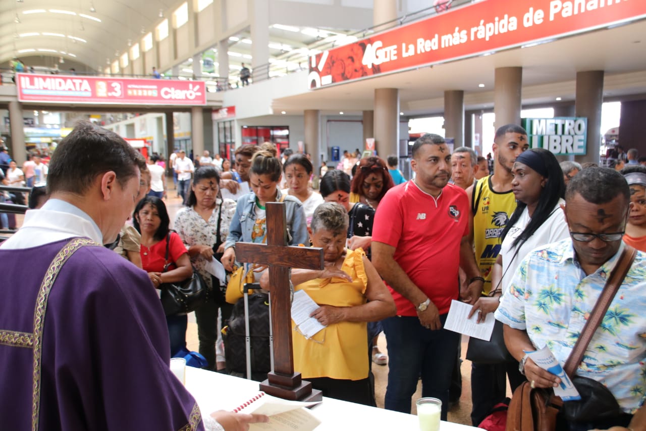 En la Arquidiócesis de Panamá Diáconos permanentes salen al encuentro de los alejados este Miércoles de Ceniza