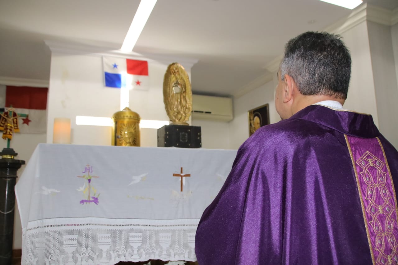 2 DE ABRIL - HOMILÍA MISA TELEVISADA, CAPILLA DE LA CASA DEL ARZOBISPOS
