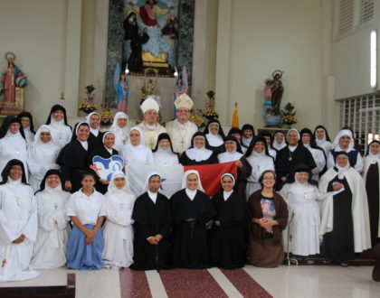 Hnas. del Monasterio de la Visitación desde su claustro, celebran sus 95 años de presencia en Panamá