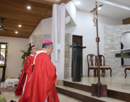 Monseñor Ulloa: ‘la Cruz es la llave de la puerta  santa del cielo’ y nos invita a la construcción del reino”