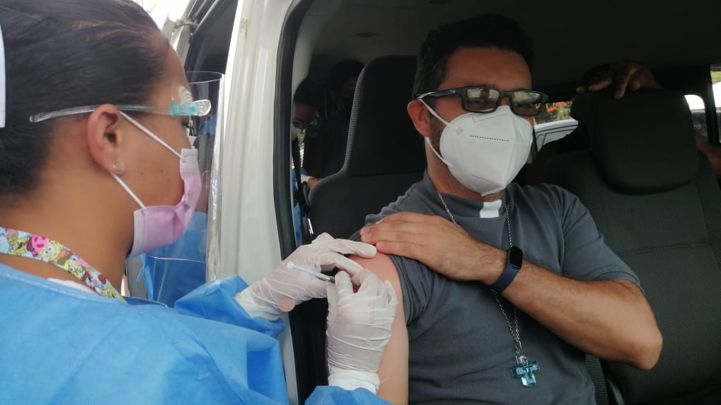Sacerdotes voluntarios de la Arquidiócesis de Panamá reciben vacuna AstraZeneca