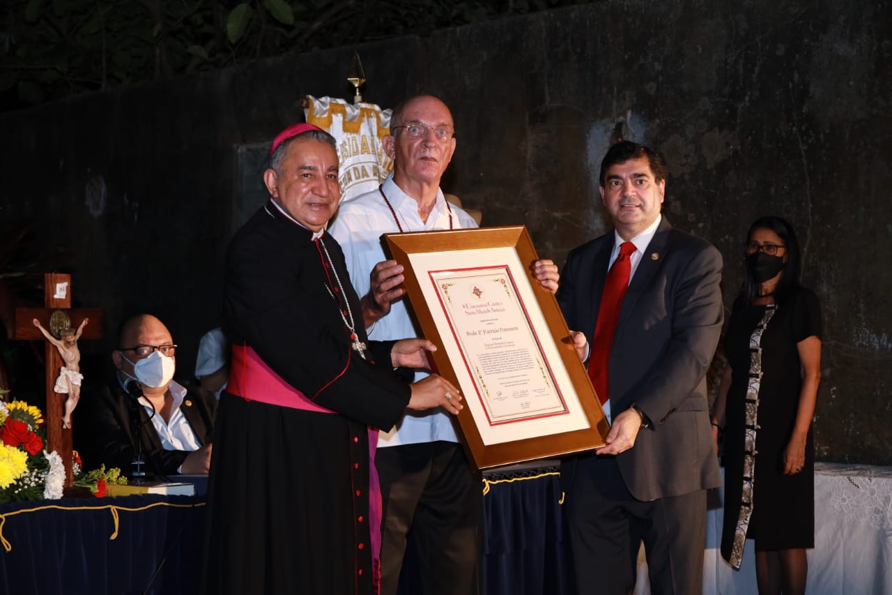 Arzobispo Ulloa y la USMA otorgaron ‘El Doctorado Honores Causa’ al Pbro. Patrick Hanssen