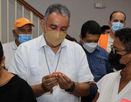 Mons. Ulloa presentó al Sr. Felipe Fábrega    como nuevo director de la Campaña Arqudiócesana