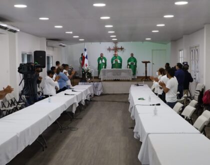 Arzobispo Ulloa: “hagamos un acto de buena voluntad con la reapertura de las vías públicas, al menos dos horas”