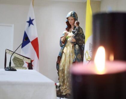 Fiesta de Sta. María la Antigua, adornemos  los hogares con la imagen de la Patrona de Panamá