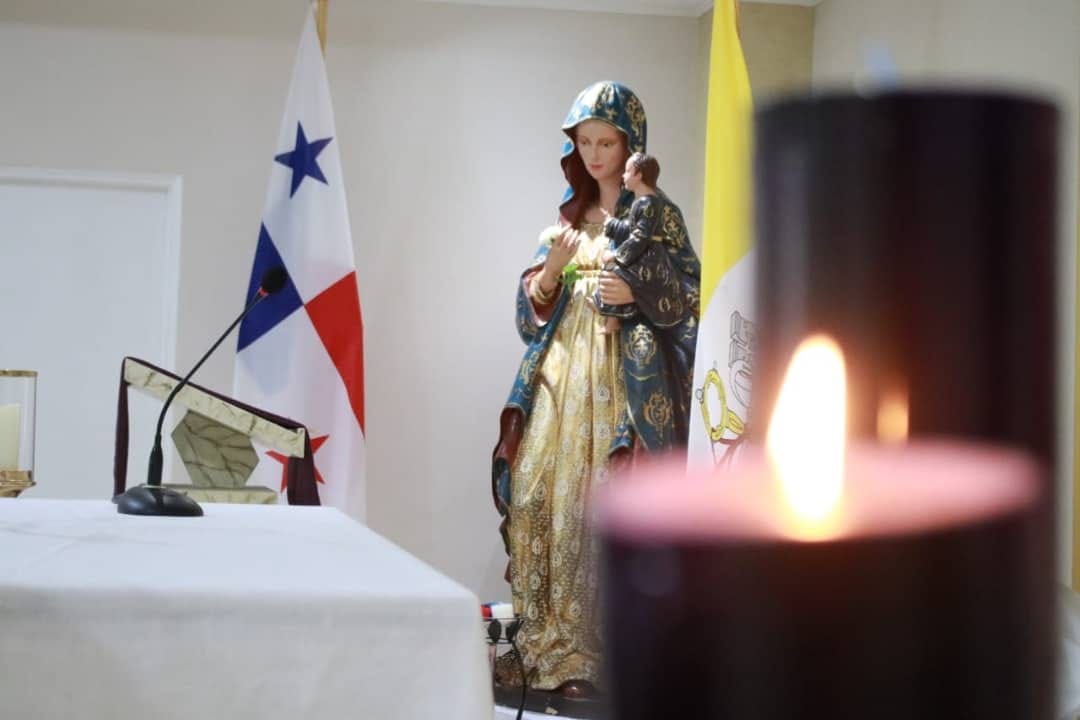 Fiesta de Sta. María la Antigua, adornemos  los hogares con la imagen de la Patrona de Panamá
