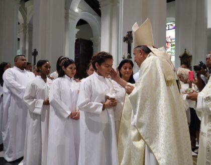 Más de 170 adultos de 19 parroquias de la Arquidiócesis  recibieron el sacramento de la Confirmación