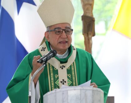 Invitados a la acción reparadora  ante sacrilegio eucarístico en París