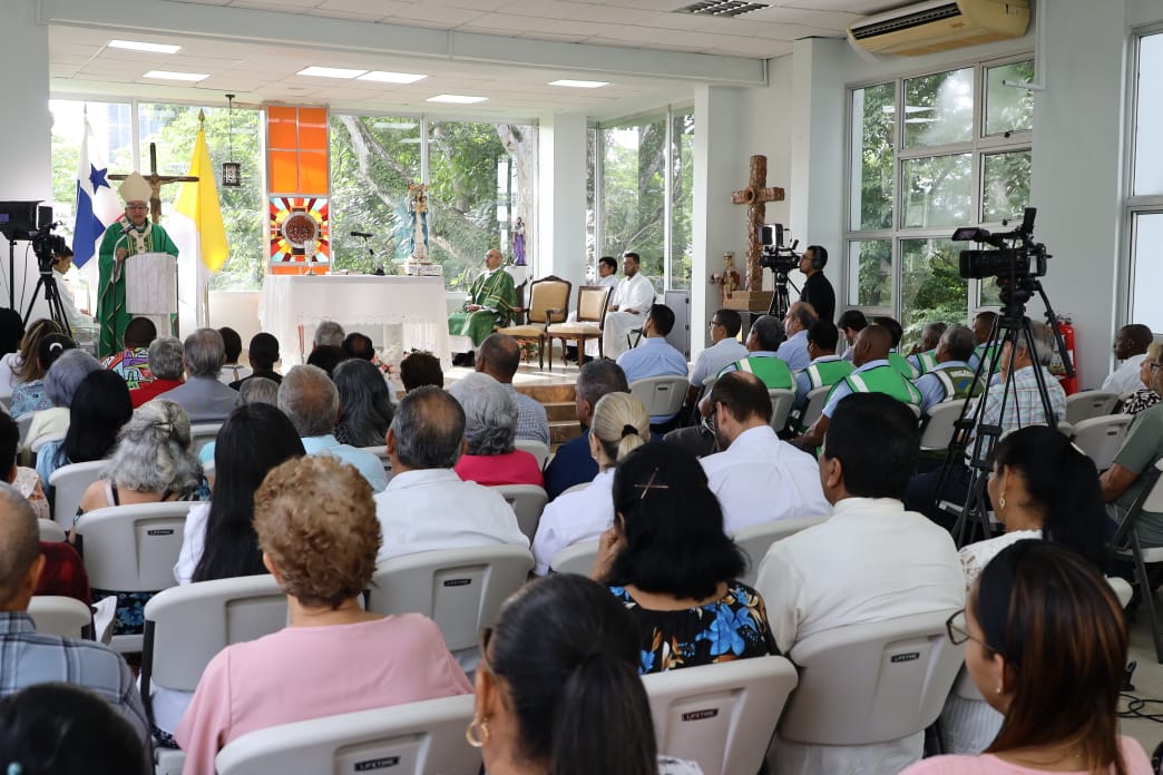 Llamado del arzobispo: 'Herir a una mujer es ultrajar a Jesucristo'