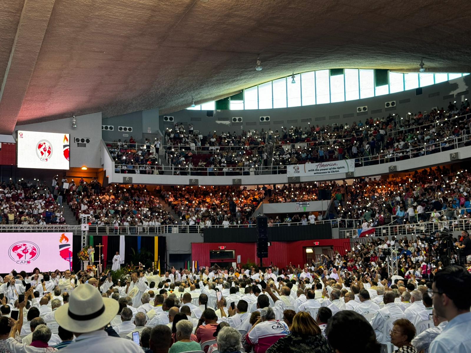 Cardenal	Baltazar Porra, delegado del Papa,	inaugura Congreso	Americano Misionero en	Ponce, Puerto Rico