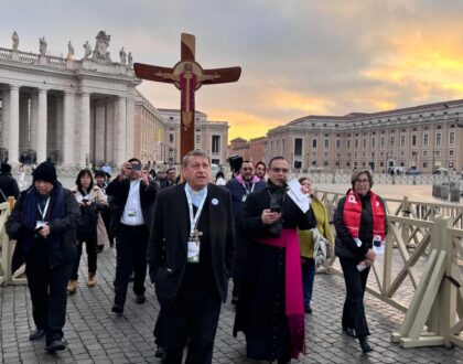 El Papa: Muchos periodistas firmaron su trabajo con sangre: ¡Liberen a los presos!