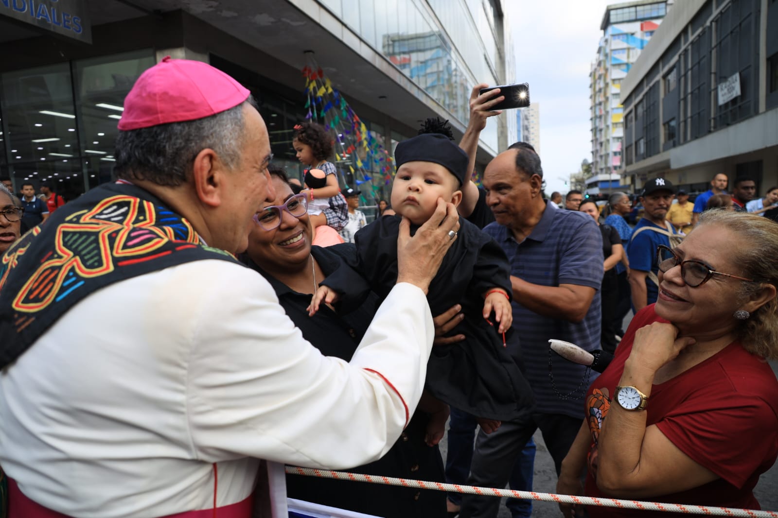 Miles de devotos de Don Bosco celebran anclados en la esperanza