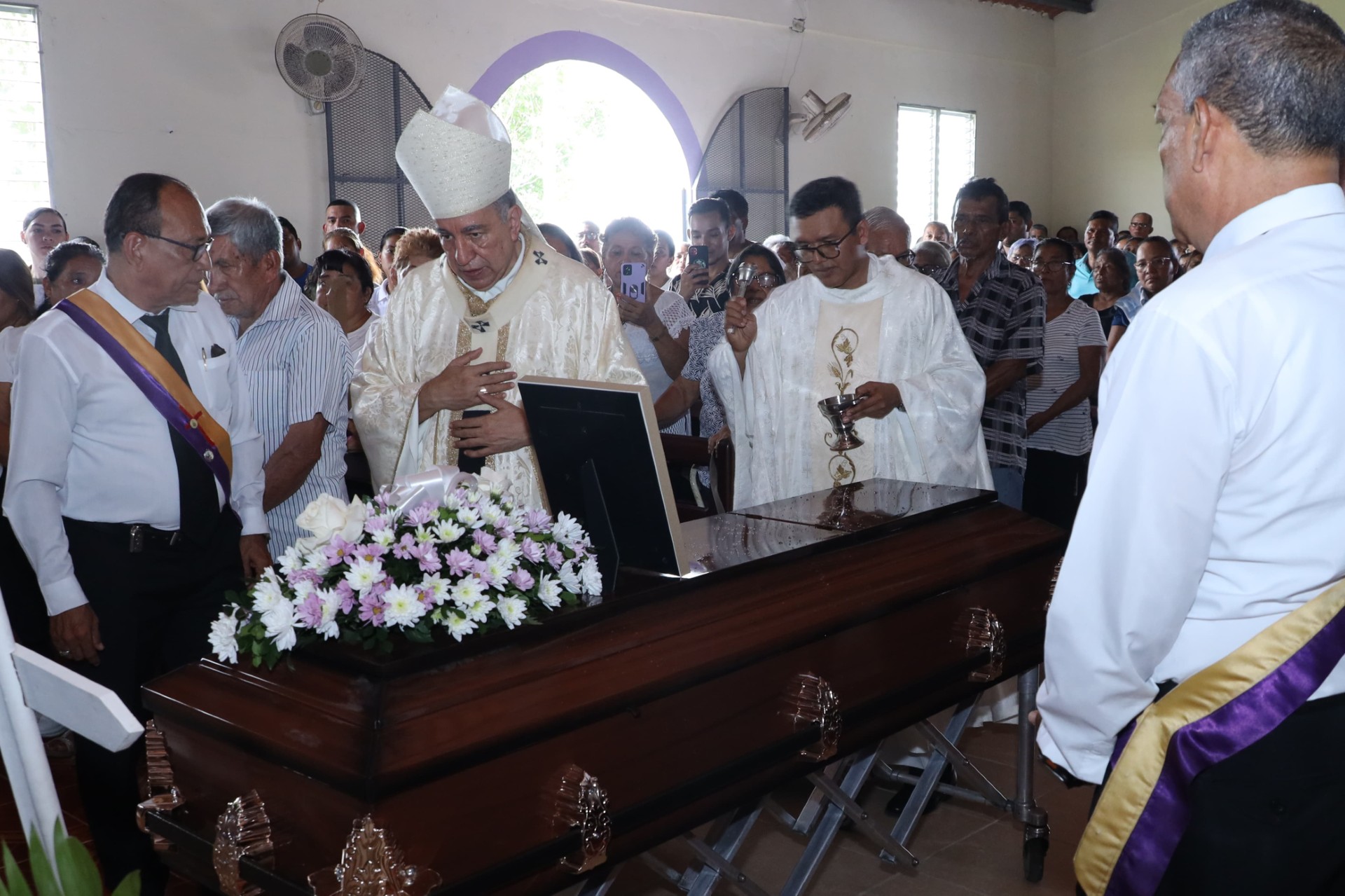 CONDOLENCIAS | Solidaridad con el P. Anel Sánchez por el fallecimiento de su madre Eufemia Martínez de Sánchez