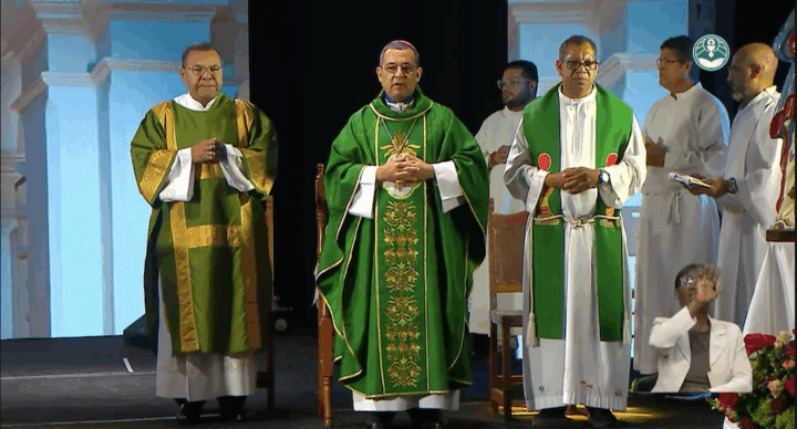 La Iglesia acompaña con fe y esperanza a los artesanos de Panamá
