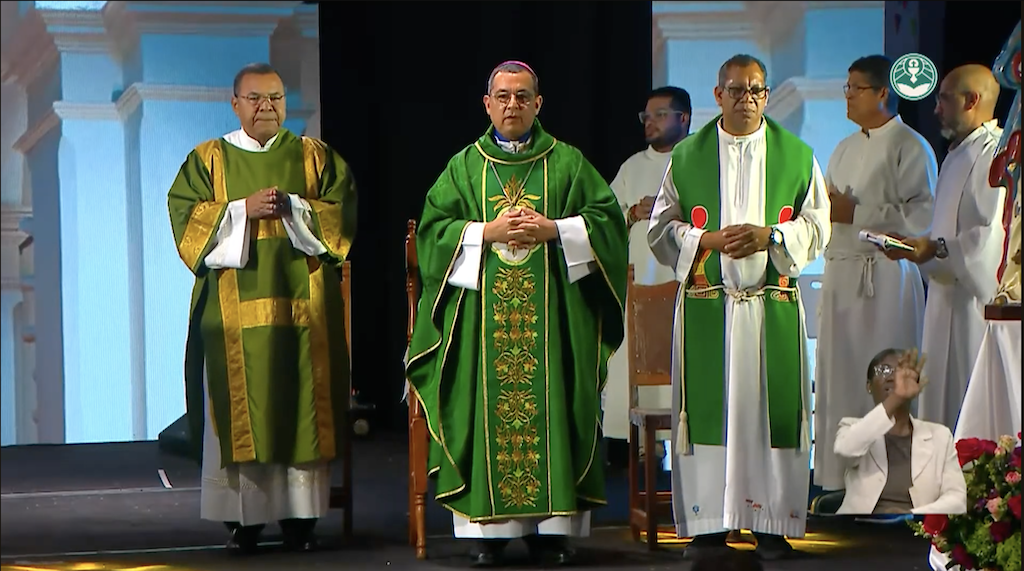 La Iglesia acompaña con fe y esperanza a los artesanos de Panamá