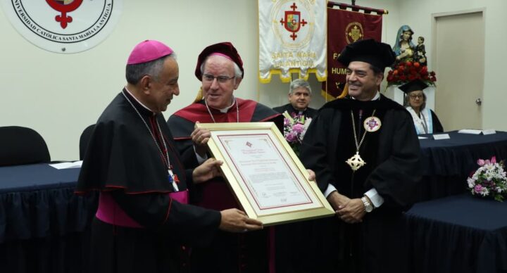 La Universidad Católica Santa María la Antigua confiere Doctorado Honoris Causa a monseñor José Ángel Saiz Meneses, arzobispo de Sevilla, España