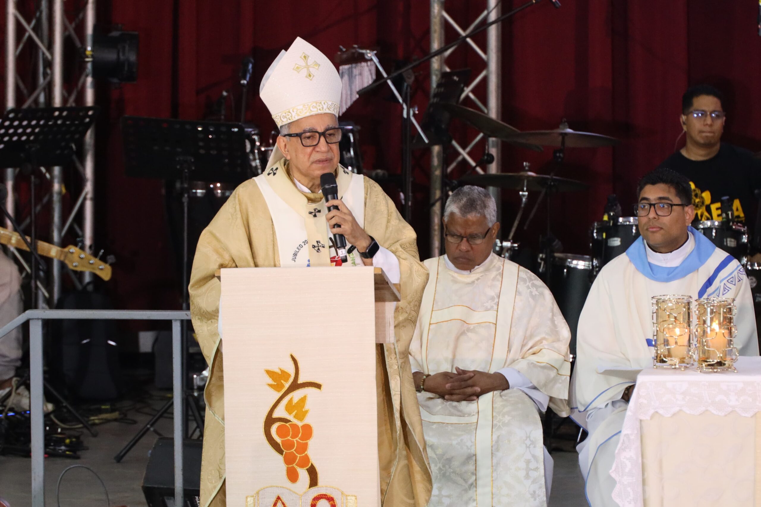 HOMILÍA PARA LA FIESTA DE CRISTO REY Y EL JUBILEO ARQUIDIOCESANO DE LOS JÓVENES