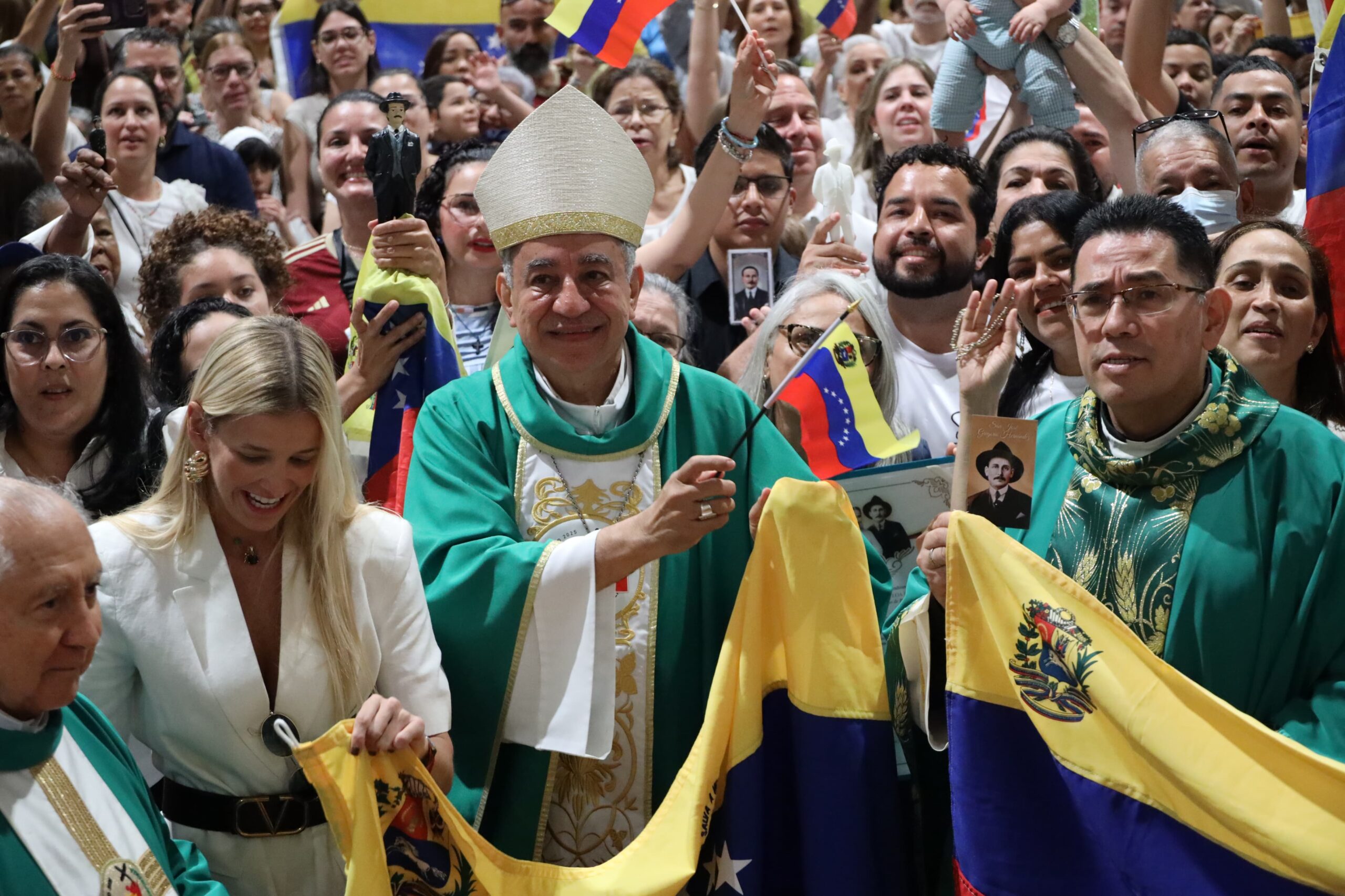 “No están solos”: Arzobispo de Panamá ora por Venezuela