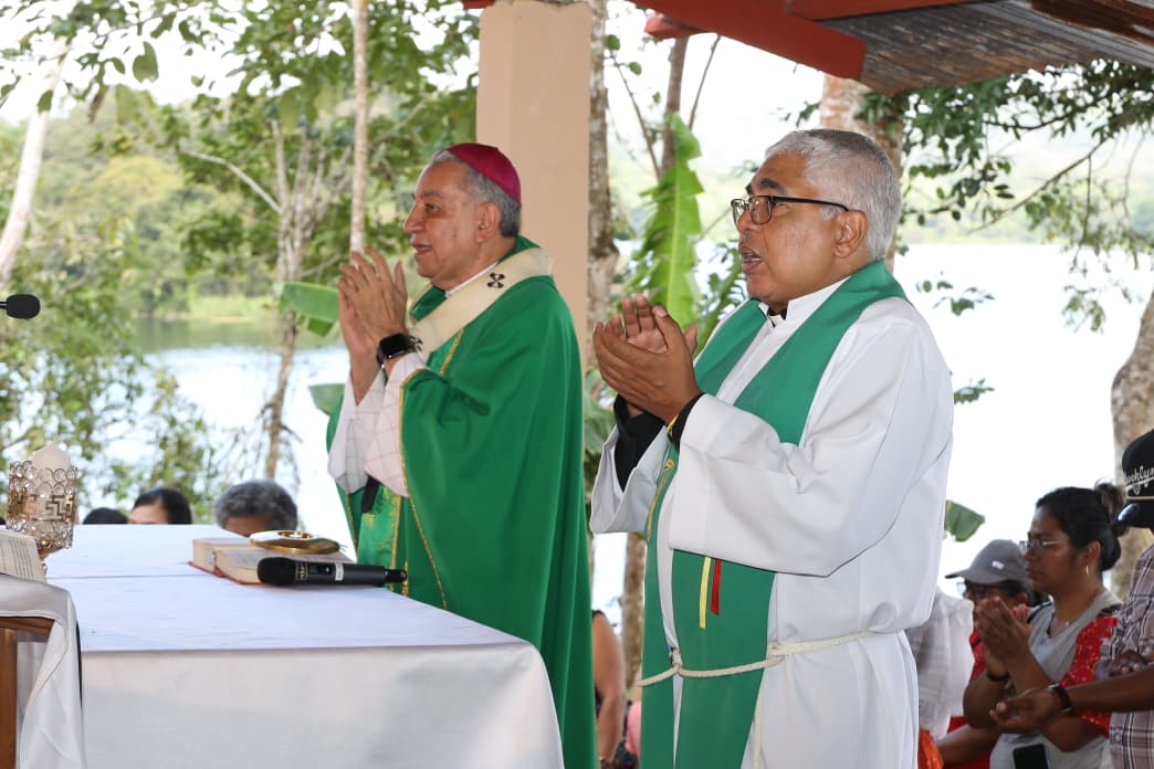 "Panamá necesita testigos no discursos vacíos; luz y servidores no salvadores de oración" Arzobispo Ulloa