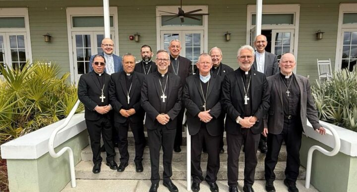 Arzobispo Ulloa destacó comunión para dar respuestas a los desafíos de América