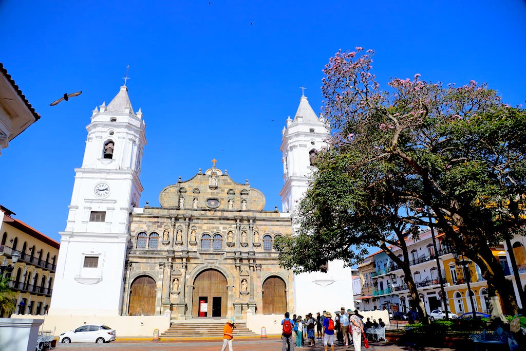 El 230 Aniversario de la dedicación de la Catedral Basílica Santa María la Antigua