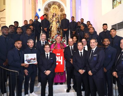 Bendecida la selección en la Catedral