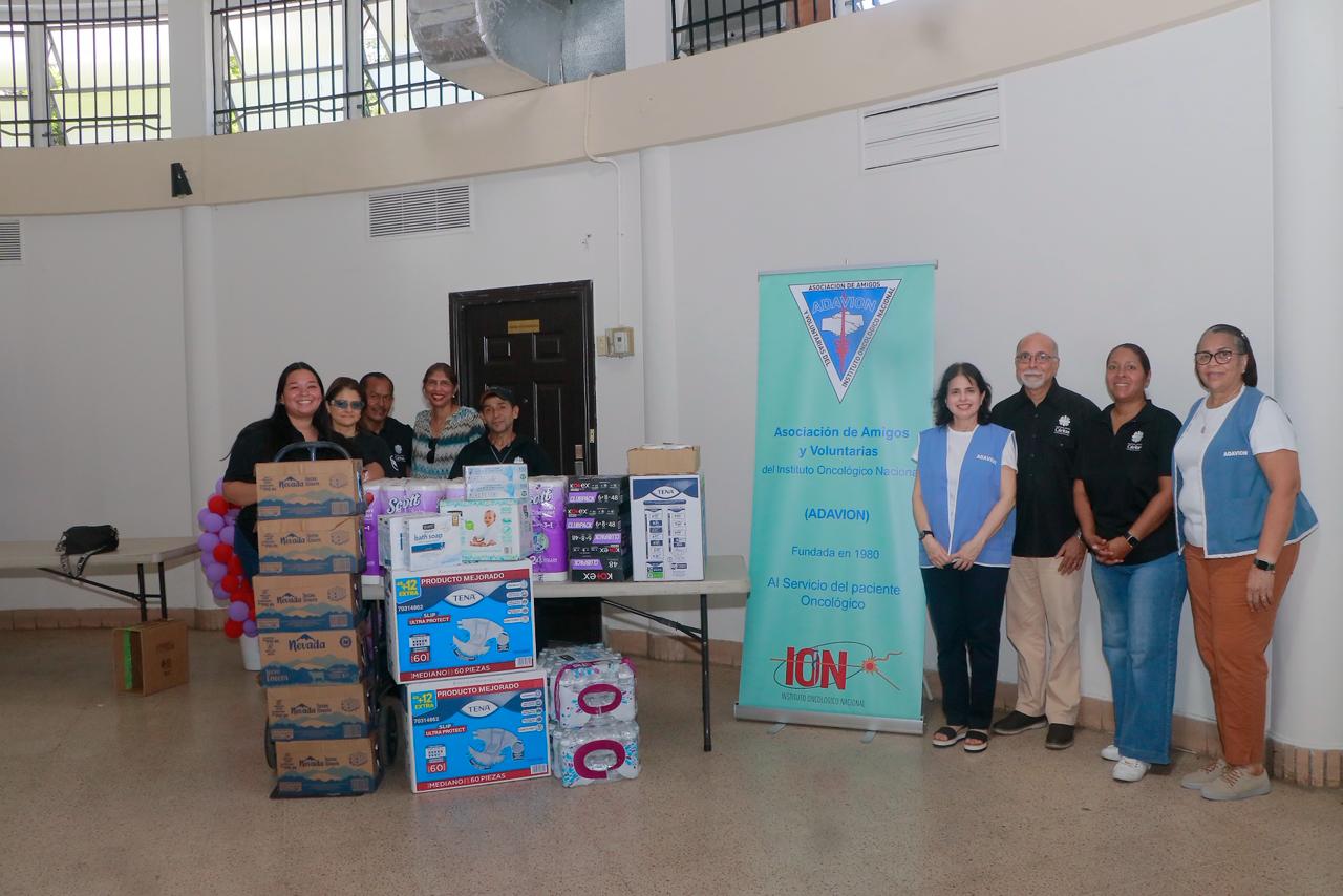 Pastoral Social Cáritas Arquidiocesana lleva esperanza y solidaridad a pacientes del Instituto Oncológico Nacional