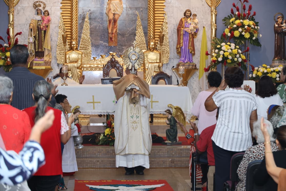 Corpus Christi: “Dios se quedó con nosotros”