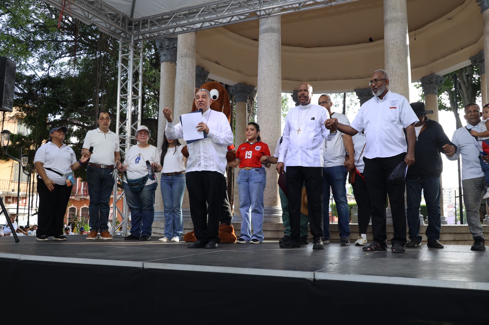 Miles de panameños alzan su voz por la paz y el fortalecimiento de la familia