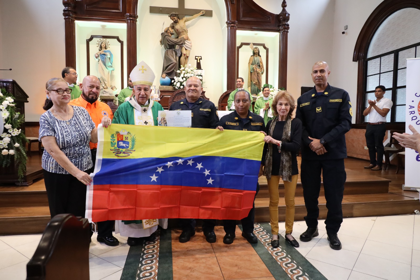 Iglesia reconoce la valentía de rescatistas panameños