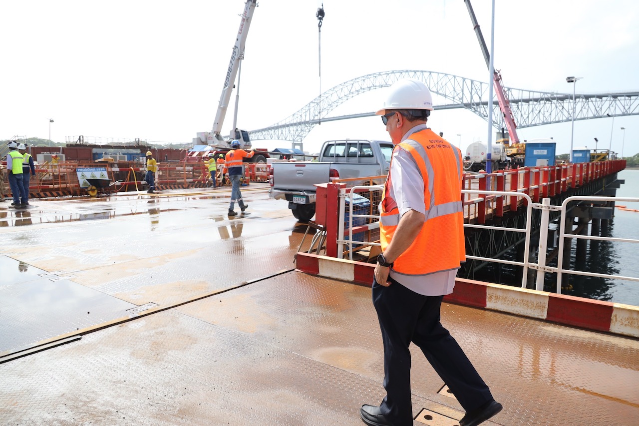 Arzobispo Ulloa bendice las obras del Cuarto Puente y destaca el talento de los trabajadores panameños